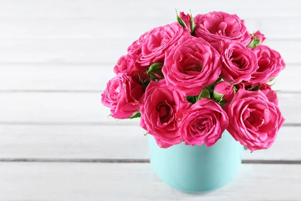 Schöne rosa Rosen — Stockfoto