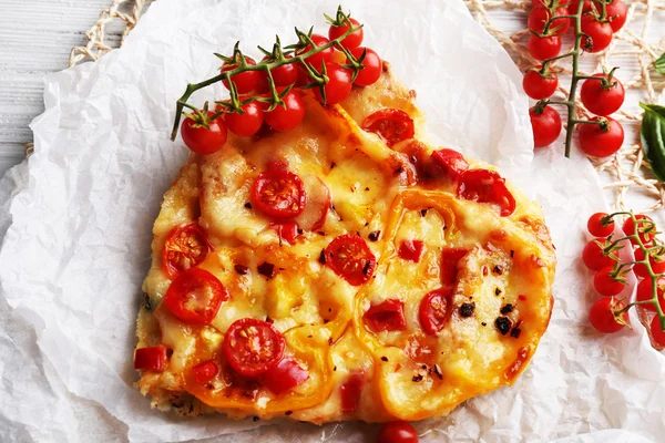 おいしいハート型ピザ — ストック写真