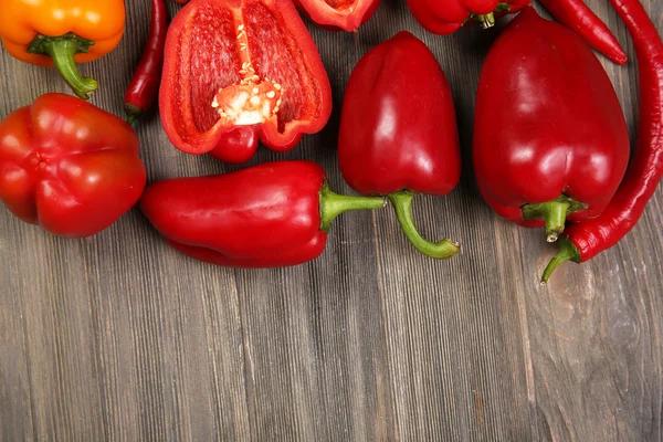 Légumes sur table en bois — Photo