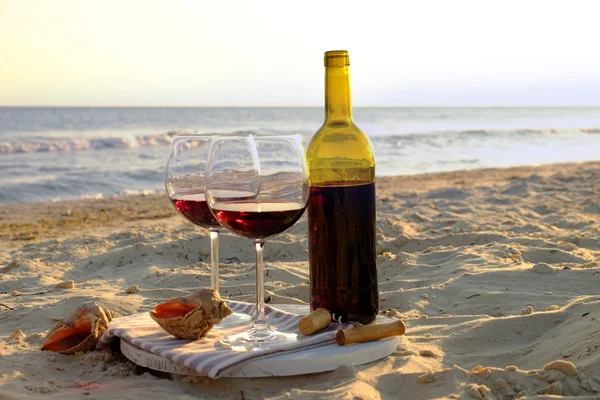 Vino Botella y copas — Foto de Stock