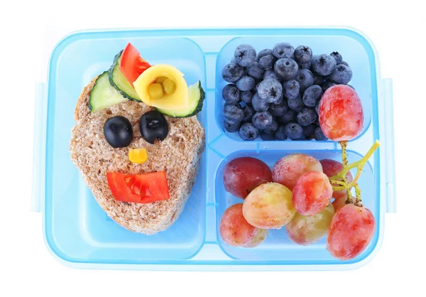 Lunch box z kreatywnych kanapkę i owoce na białym tle — Zdjęcie stockowe