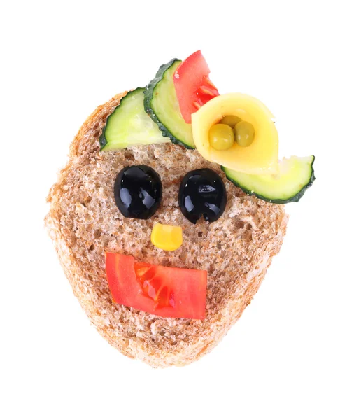 Творческий сэндвич для ребенка с забавным лицом — стоковое фото