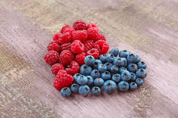 Herzförmige Himbeeren — Stockfoto