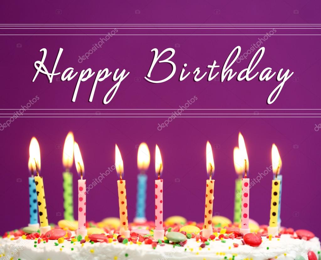 Torta di compleanno con candeline — Foto stock di © belchonock #88221226, image size:1023x830