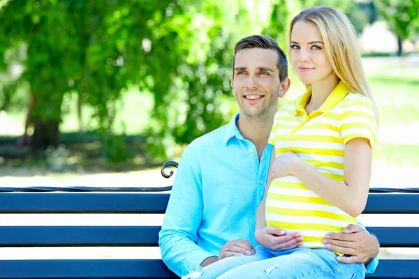 Young pregnant woman with husband — Stock Photo, Image