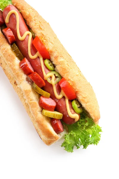 Hot dog frais isolé sur blanc — Photo