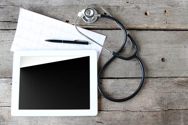 Medyczny tablet z pusty ekran — Zdjęcie stockowe