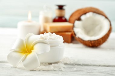 Spa Hindistan cevizi ürünler