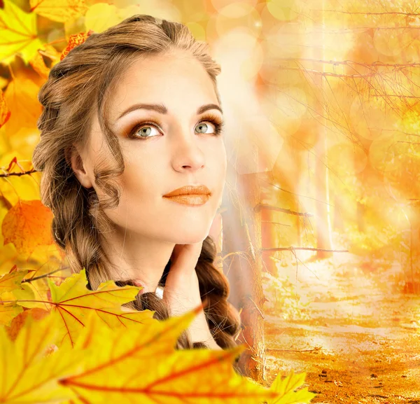 Herfst vrouw mode portret — Stockfoto