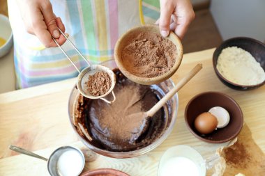 hamur hazırlama kadın    