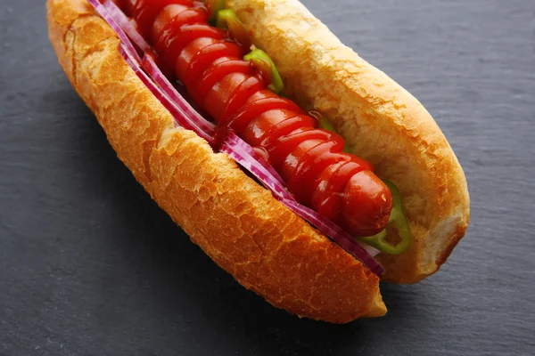 Čerstvý hot dog — Stock fotografie