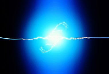 Parlayan elektrik elektrik kabloları 