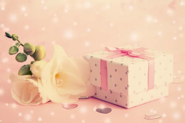 아름 다운 작은 선물 상자 — 스톡 사진