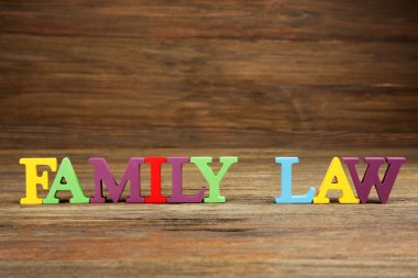 Çocukların velayeti ve aile hukuku kavramı ile ilgili olarak renkli harfler