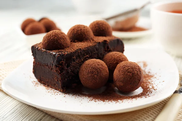 chocolate cake with truffle