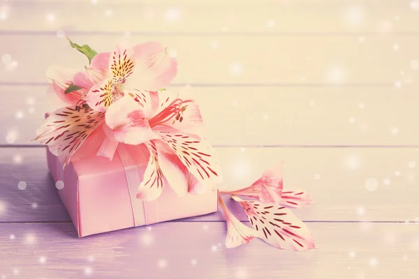 Beautiful gift box — Stock Photo, Image