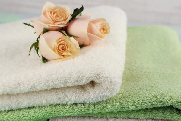 Hromada barevných ručníků — Stock fotografie