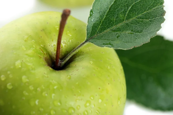 Zralé zelené jablko zblízka — Stock fotografie