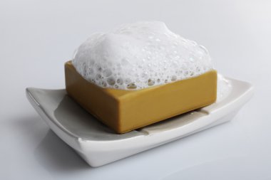 Köpük sabun parçası