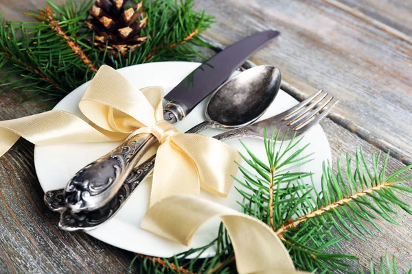 Table setting with Christmas decoration — Stock Photo, Image