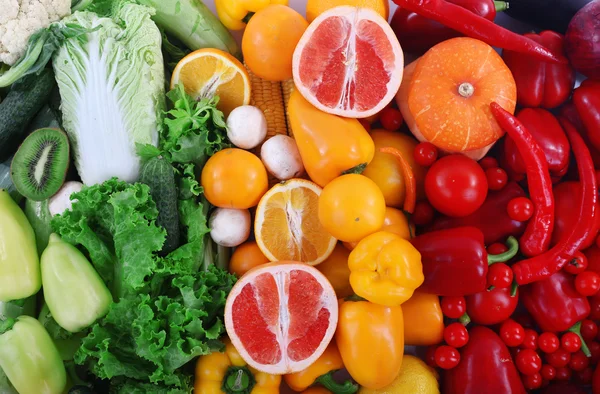 Renkli bileşimi meyve ve sebze, yakın çekim — Stok fotoğraf