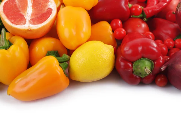 Composição colorida de frutas e vegetais, close-up — Fotografia de Stock