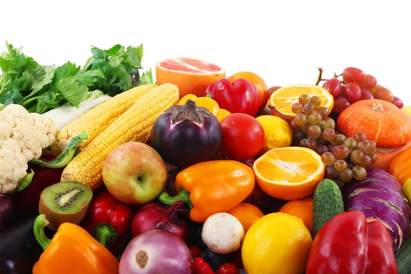 Красочная коллекция фруктов и овощей на белом фоне — стоковое фото