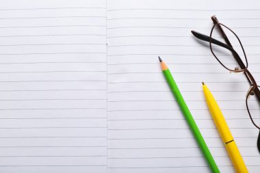 Çizgili not defteri açıldı 