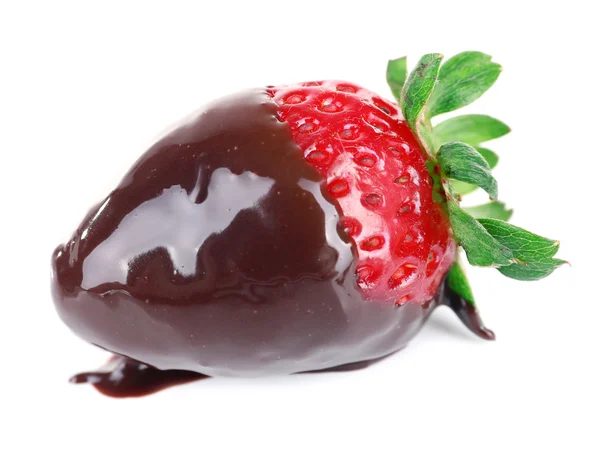 Délicieuse fraise trempée dans du chocolat — Photo