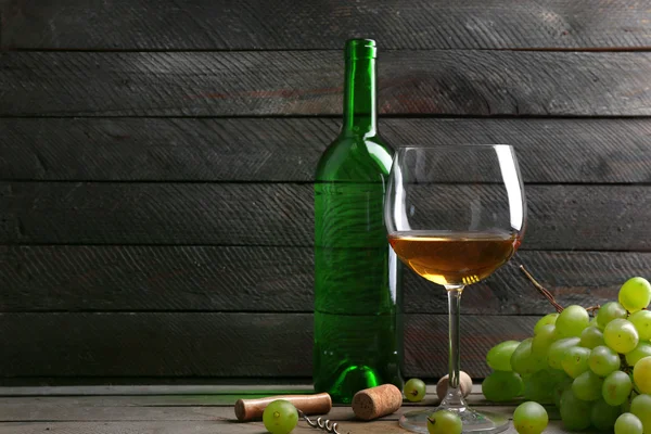 Glass of white wine — Stock Photo, Image