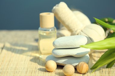 Kaplıca tedavisi deniz arka plan üzerinde güzel kompozisyon