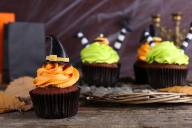 Cadılar Bayramı cupcakes hasır mat tablo