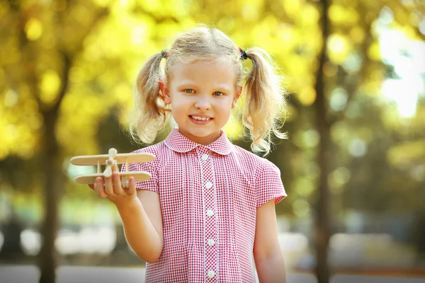 Niña rubia — Foto de Stock