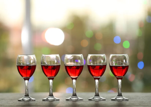 Vinglas med vin — Stockfoto