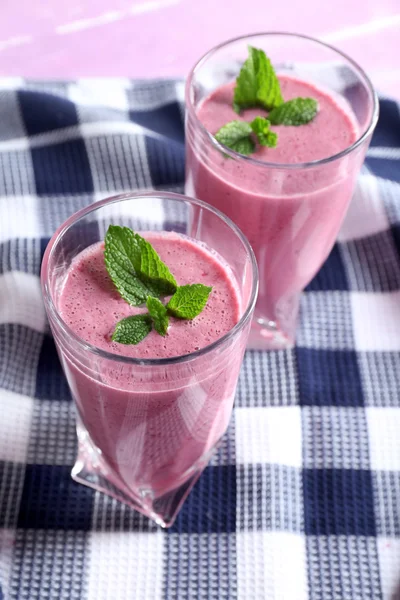 Delicious berry smoothie with blackberries on table close up — Stock Photo, Image
