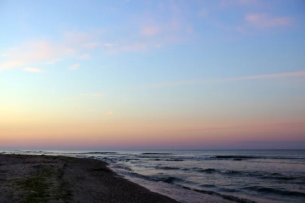 Hermoso amanecer en el paisaje marino — Foto de Stock