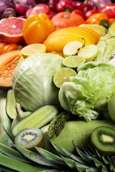 Bright close-up background of fruit and vegetables — Stock Photo, Image
