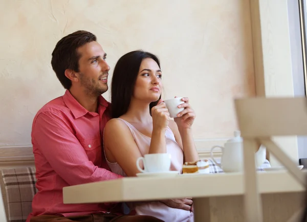 Young couple in cafe — Stock Photo, Image