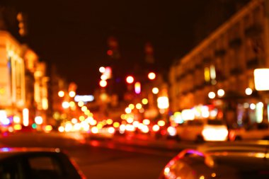 Gece, odaklanmamış şehir sokak