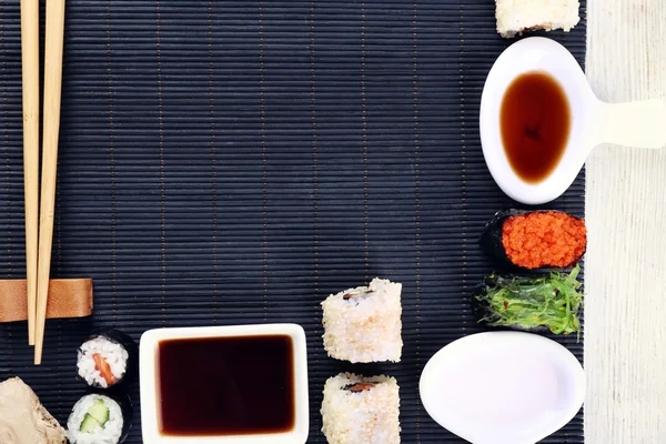 Mesa servida para fiesta de sushi, vista superior —  Fotos de Stock