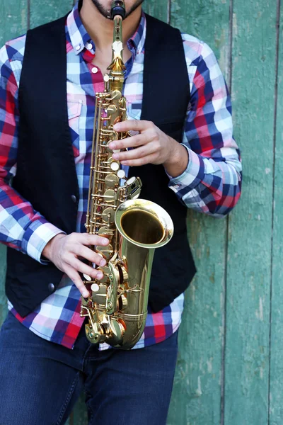 Musicista gioca Saxophone — Foto Stock