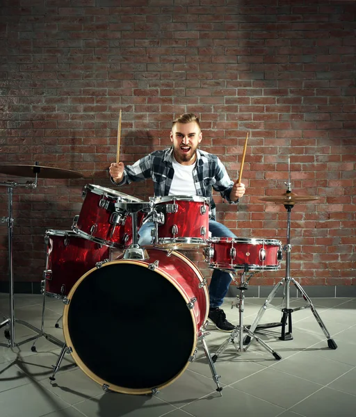 Musician playing drums — Stock Photo, Image