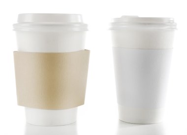 kağıt bardak kahve üzerine beyaz izole