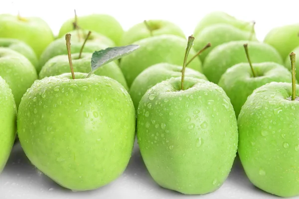 Ripe green apples close up — Stock Photo, Image