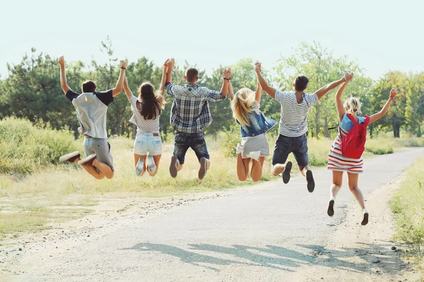 Joyful amigos divertirse — Foto de Stock