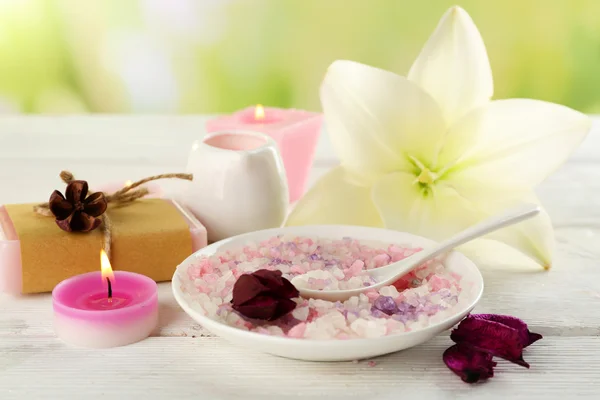 Spa composition on white wooden table — Stock Photo, Image