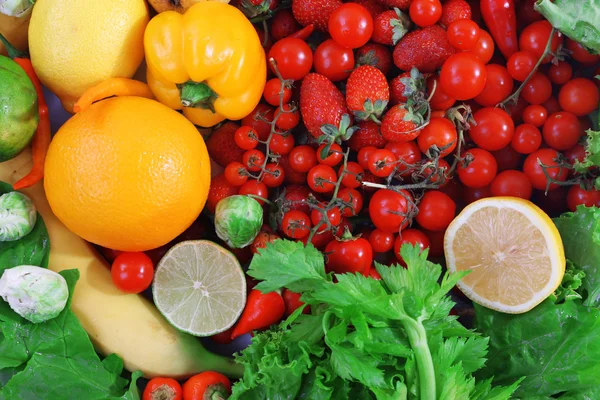 Fruits et légumes frais gros plan — Photo