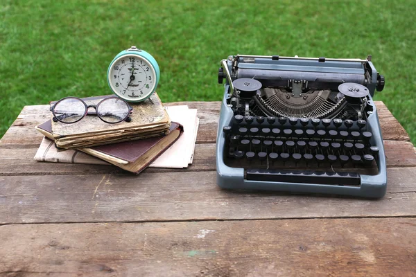 Vintage machine à écrire noire — Photo
