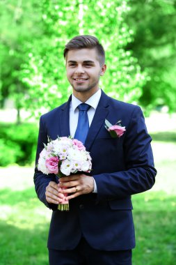 Damat Düğün buketi holding