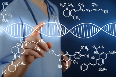 DNA molekülü ile çalışan doktor